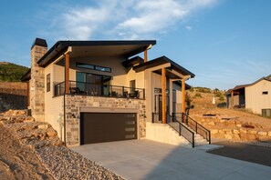 Exterior - Eden Overlook B10 | Ski Retreat | Hot Tub & Views (Eden)