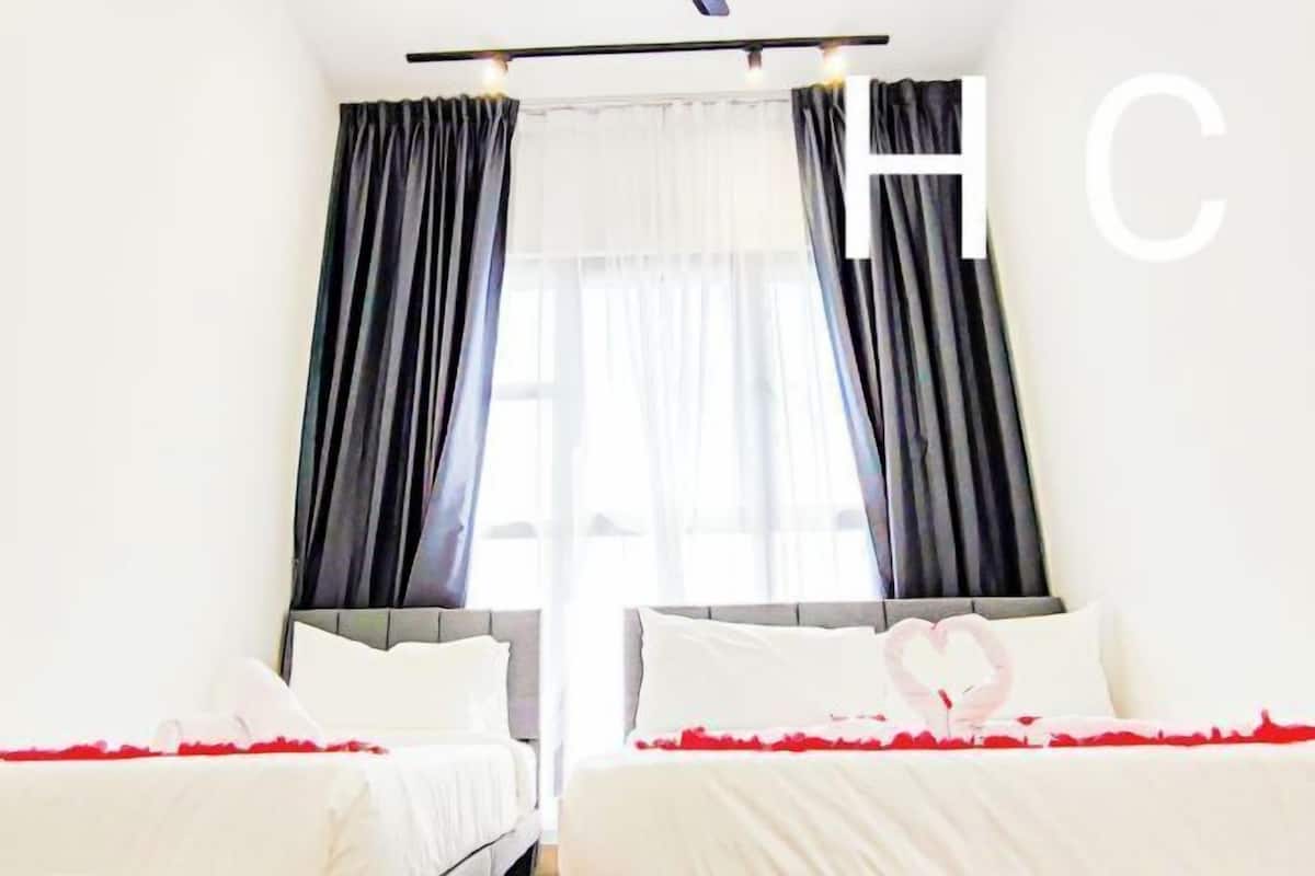 Iron/ironing board, free WiFi