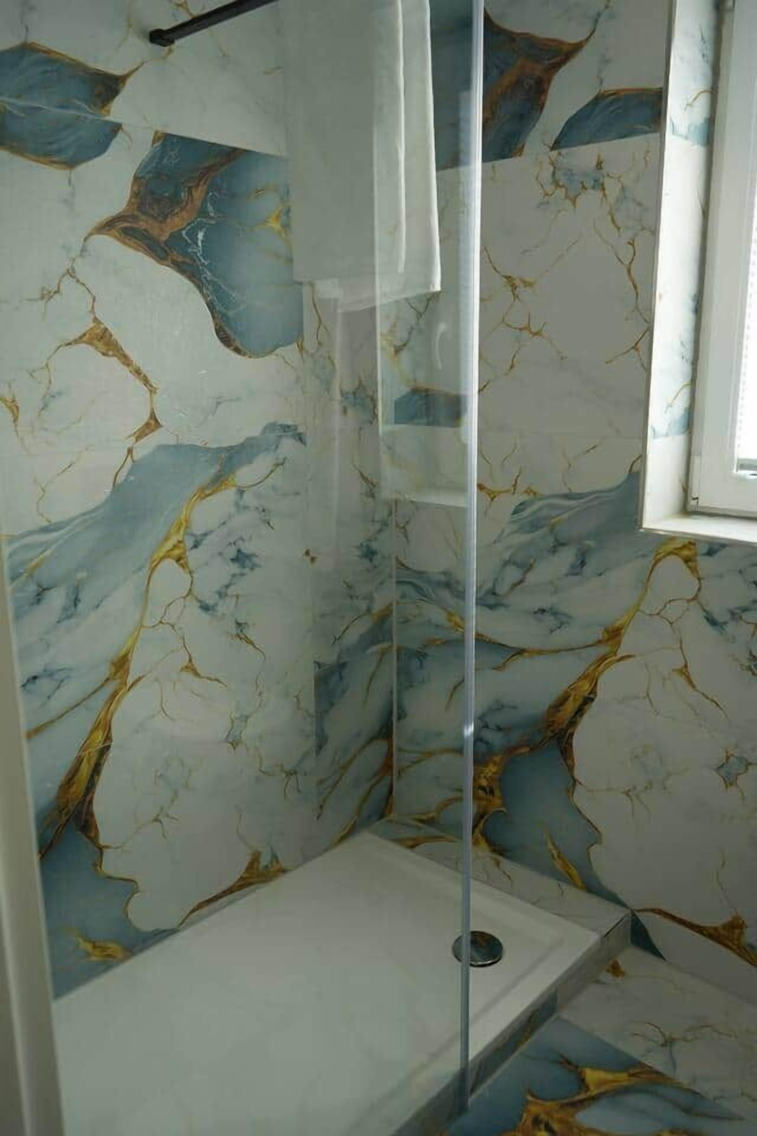 Shower, towels