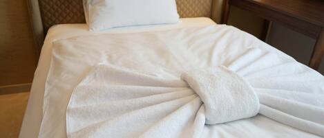 3 室のベッドルーム、WiFi (無料)、ベッドシーツ