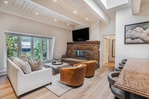 TV, fireplace, stereo, offices