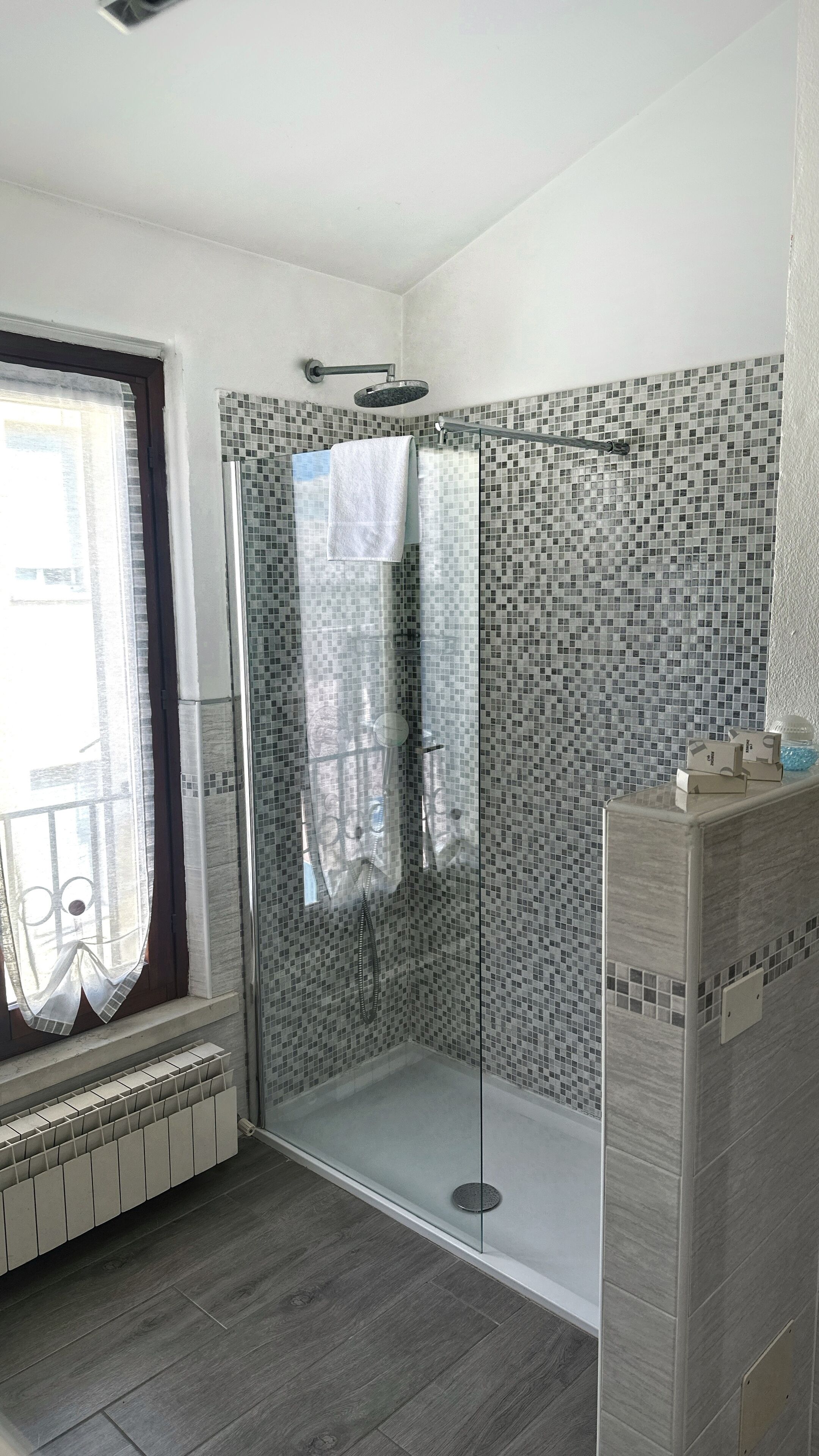 Dép đi trong nhà 