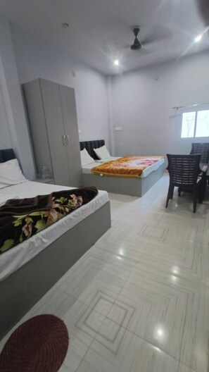 Deluxe-Vierbettzimmer, Klimaanlage | Badezimmer