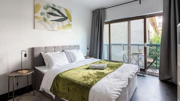 Deluxe Apartment, Balcony, City View