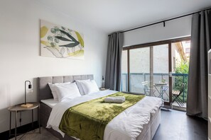 Deluxe Apartment, Balcony, City View