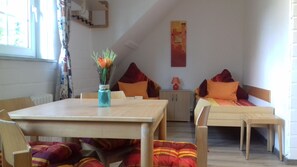 Dining - Welcome to our heavenly quiet "Herberge Zur Herrlichkeit" (Dorsten)