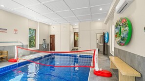 Innenpool, beheizter Pool