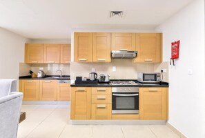 Fridge, microwave, oven, stovetop