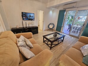 Apartment | Living room - Seaside Apartment With Terrace and Wi-fi (Benidorm)