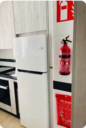 Fridge, microwave, oven, stovetop - Al Viento Mz- HOME (Puerto de Mazarrón)