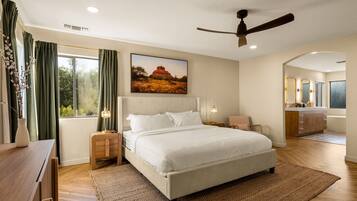 3 bedrooms, desk, iron/ironing board, WiFi (free)