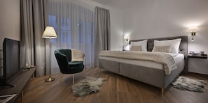 2 habitaciones, tabla de planchar con plancha, wifi y ropa de cama