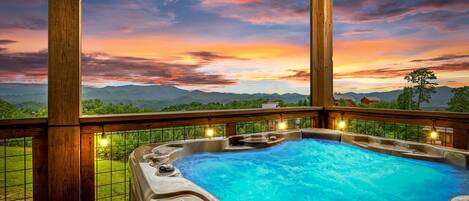 Outdoor spa tub