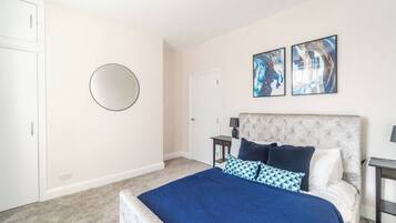 2 chambres, fer et planche Ă repasser, Wi-Fi, draps fournis