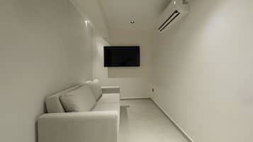 Basic-Studio | Zimmersafe, kostenloses WLAN