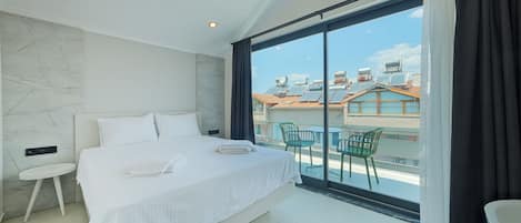 Comfort Loft, Mountain View | In-room safe, free WiFi