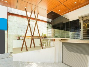 Rumah | Resepsionis