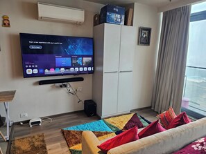 TV - Cherrys Cottage Luxury studio (Gurugram)