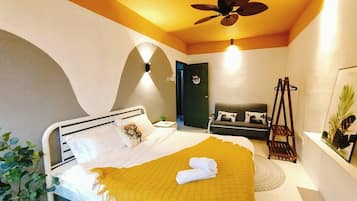 Iron/ironing board, free WiFi, bed sheets