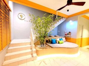 Basic Apartment, Non Smoking | Living area