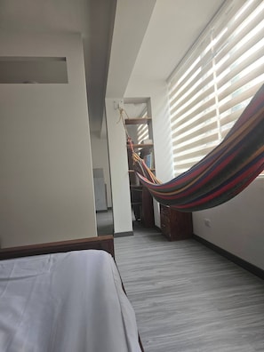 1 bedroom, Internet