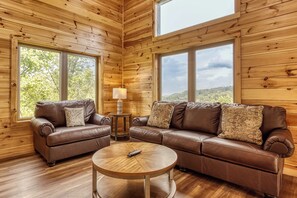 Smart TV, chimenea, futbolito