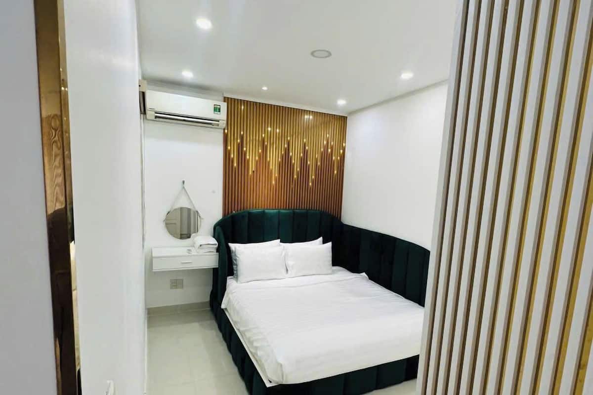 Leilighet – deluxe | Skrivebord, skrivebord for bærbar PC og wi-fi (inkludert)