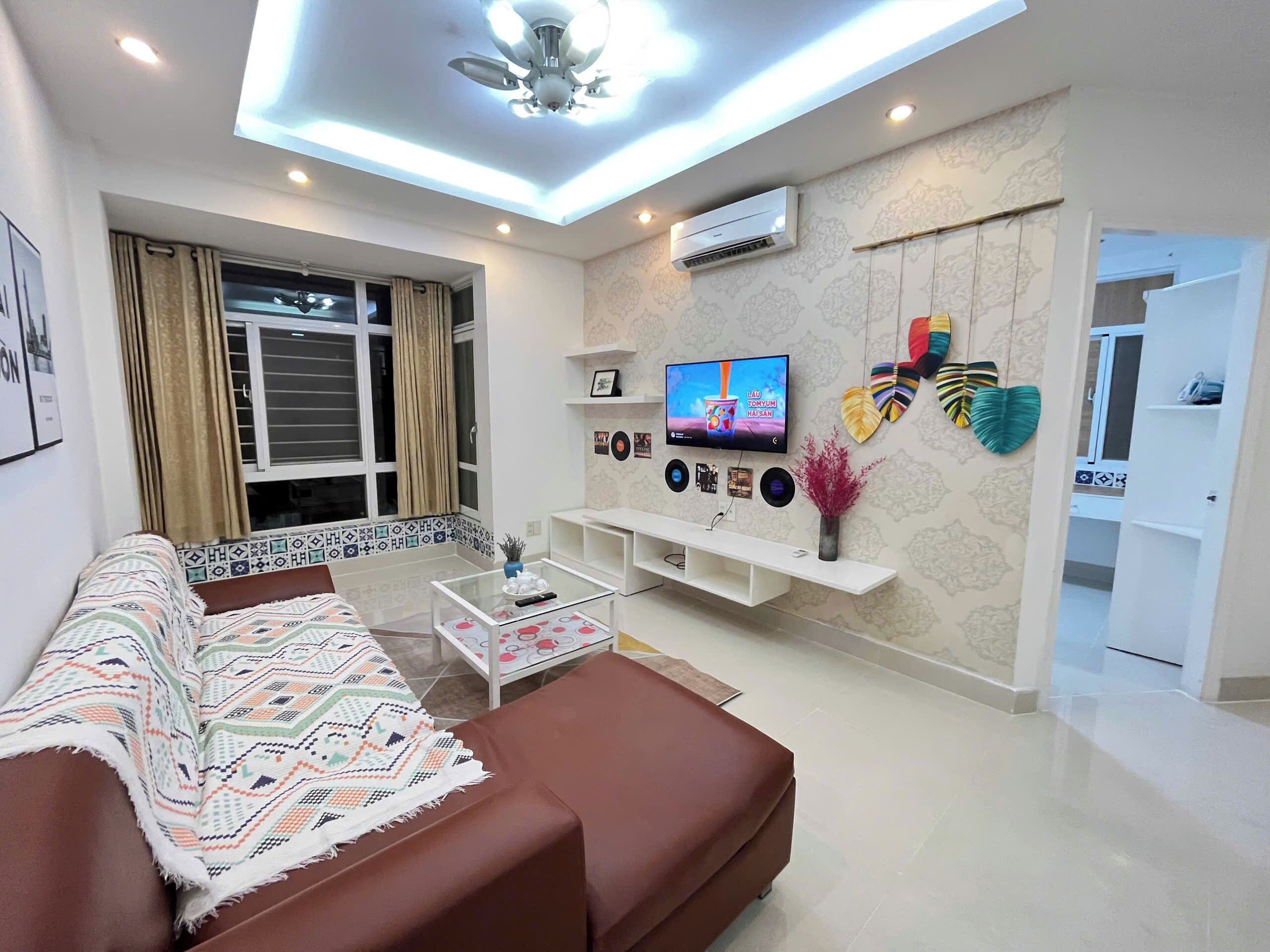 ファミリー アパートメント | リビング エリア