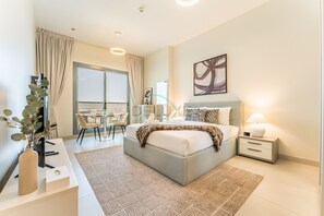 In-room safe, iron/ironing board, free WiFi, bed sheets - Steps from Dubai Hills Park and Mall, 15-Minute Drive to Burj Khalifa (Dubai)