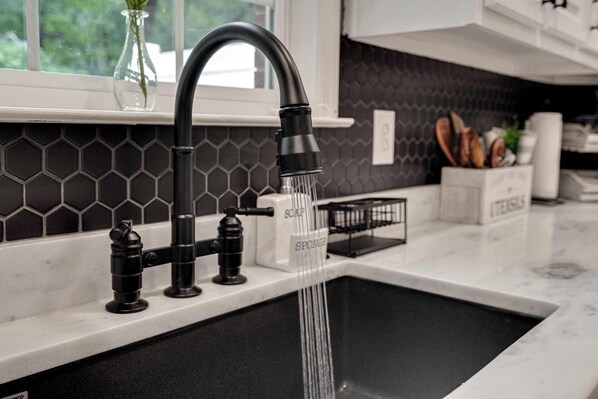 Interior - The Daisy Den * 20mins to Downtown Chatt * Mins to Blue Hole * (Soddy-Daisy)