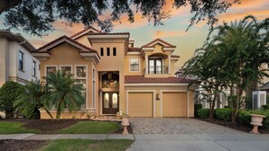 Exterior - Spacious villa near Disney w/ pool & cinema (Kissimmee)