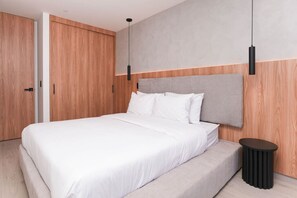 3 عدّة غرف نوم ومكتب ومكواة/لوح كي وواي فاي مجانًا