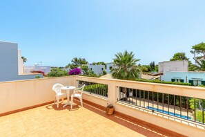 Villa | Balcony