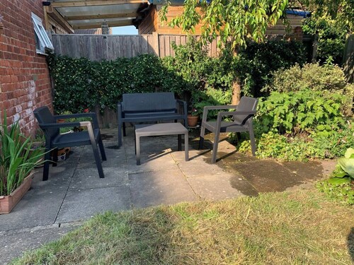 Comfy Holiday Home & Beach Hut