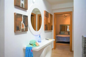 3 bedrooms, in-room safe, iron/ironing board, free WiFi
