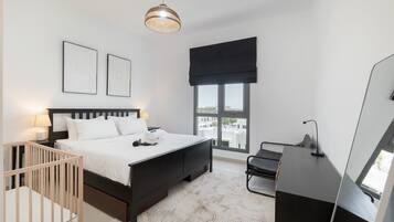 1 slaapkamer, een strijkplank/strijkijzer, wifi, beddengoed