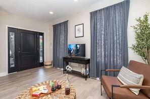 Smart TV, offices