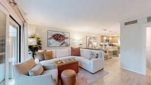 Smart TV - 2 Bedroom updated condo (Hilton Head)