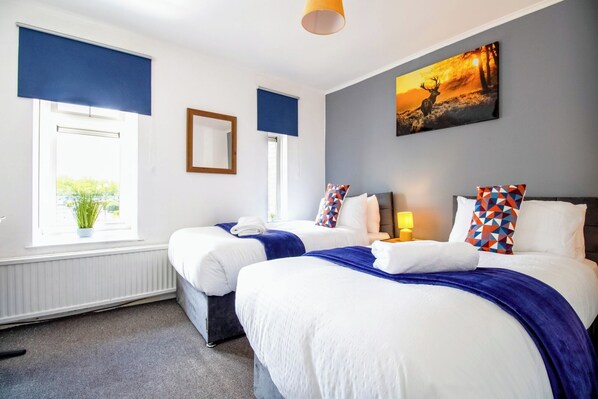 3 bedrooms, iron/ironing board, WiFi, bed sheets