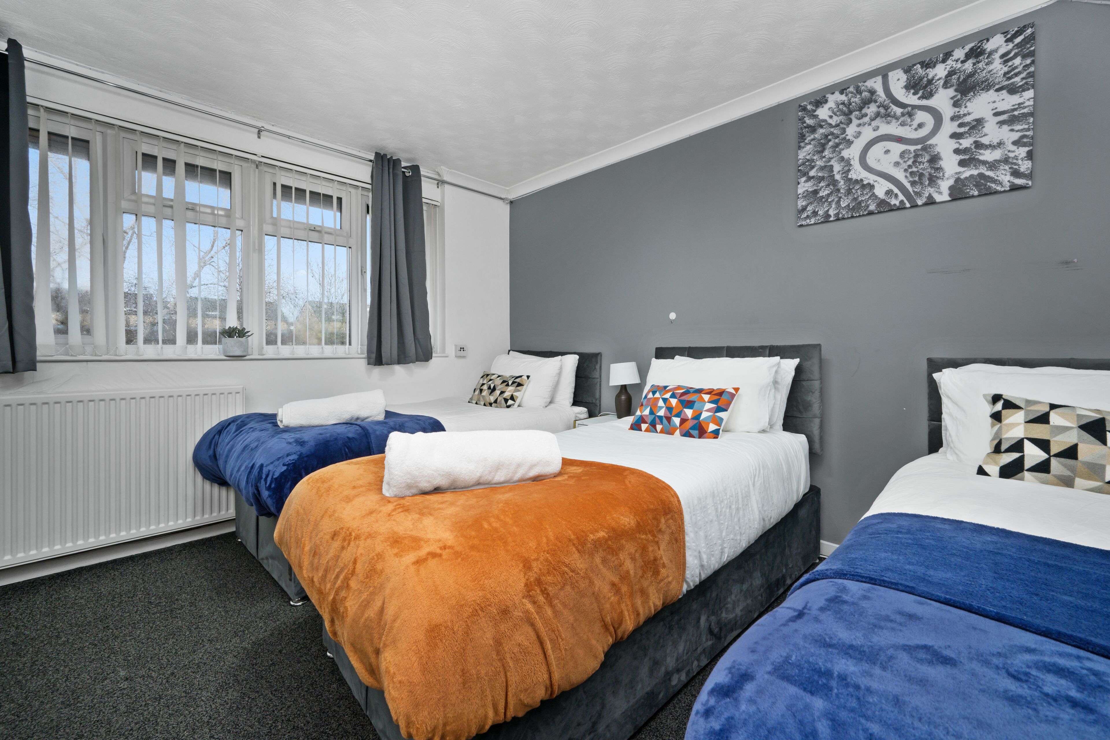 3 bedrooms, desk, iron/ironing board, free WiFi