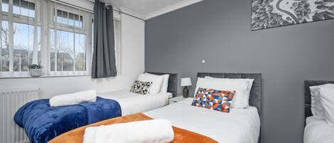 3 間睡房、書桌、熨斗/熨衫板、免費 Wi-Fi