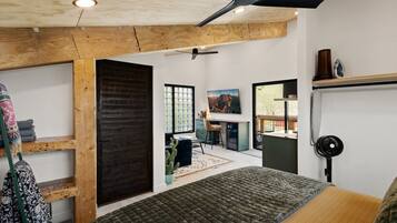 Fer et planche Ă repasser, Wi-Fi gratuit, draps fournis