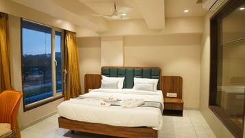 Studiosuite – basic | Skrivebord og wi-fi (inkludert)