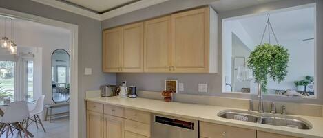 Microwave, oven, stovetop, dishwasher