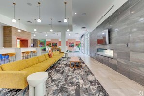 Interior - Boulevard Stays Modern Tempe 1BR ASU Pool, Gym 07 (Tempe)