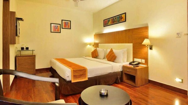 Chambre Exécutive | Chambres insonorisées, fer et planche à repasser, Wi-Fi gratuit