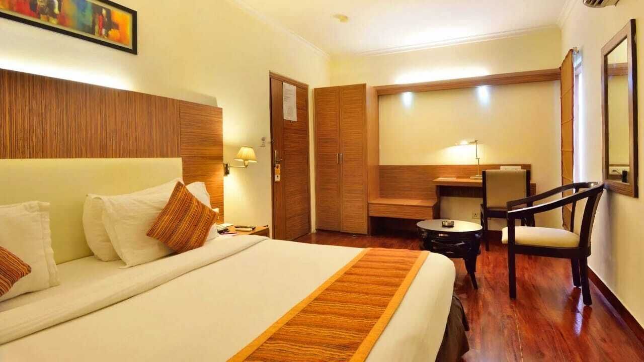 Executive-Zimmer | Schallisolierte Zimmer, Bügeleisen/Bügelbrett, kostenloses WLAN