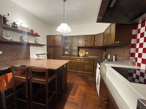 Oven, stovetop