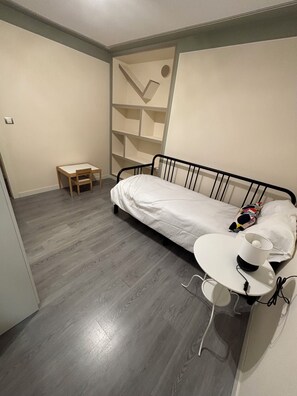 3 dormitorios, tabla de planchar con plancha, wifi y ropa de cama