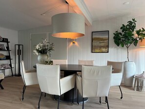 House | Dining